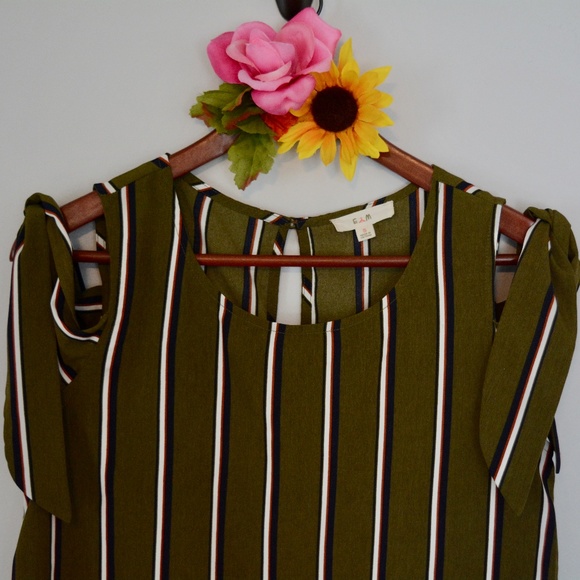 e&m Cold Shoulder Top Green Striped - Picture 2 of 8